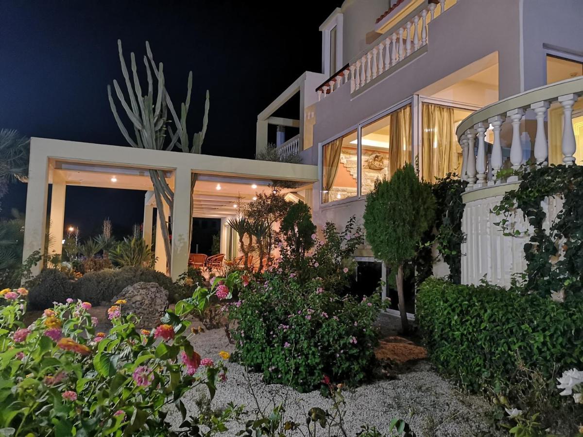 Louis Luxury Villa By Living In Blue Коскину Экстерьер фото